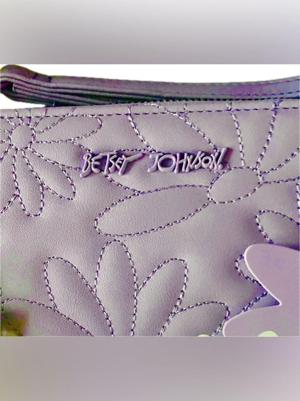 Betsey Johnson Lilac Quilted Daisy 💎 Large Zip Wallet w/Wristlet and box - Picture 8 of 8